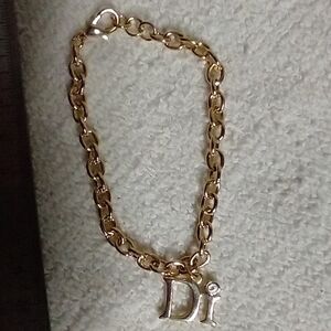 Goldtone diamonds international chain bracelet